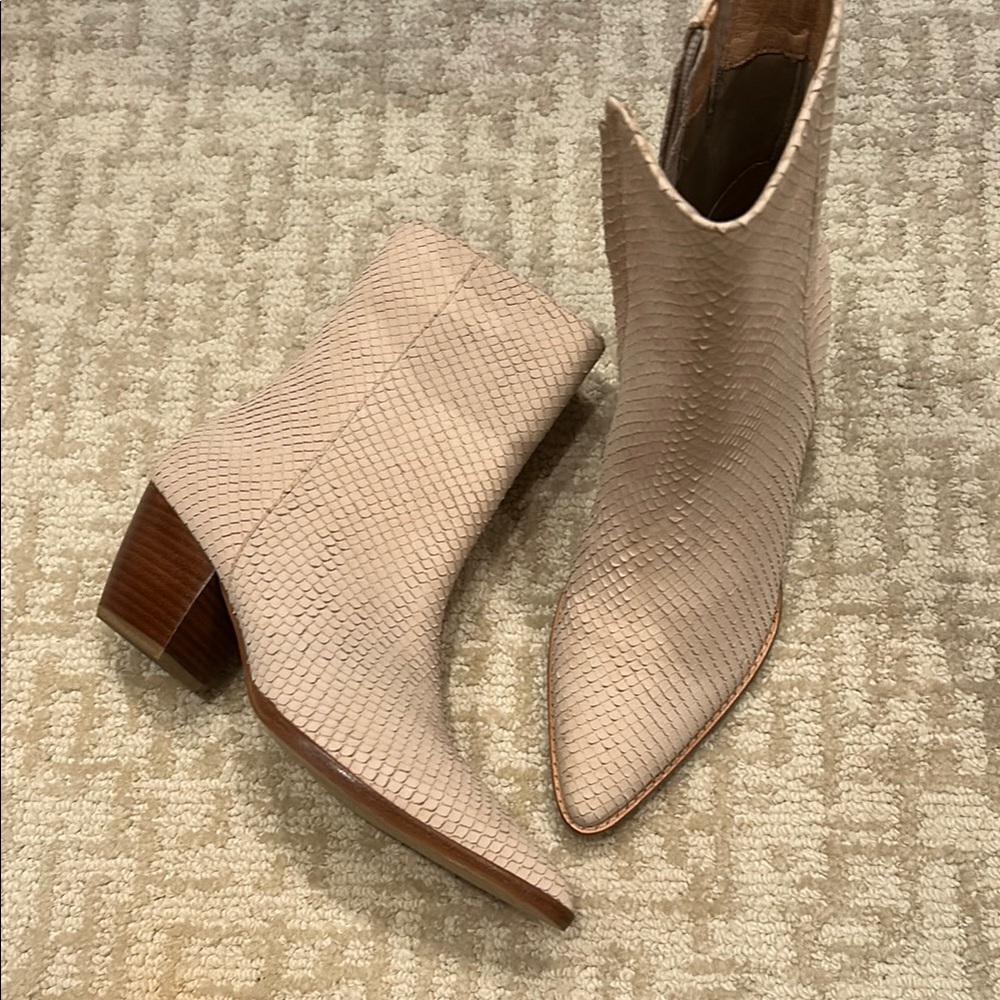 Matisse Cream Ankle Booties with Chunky Heel